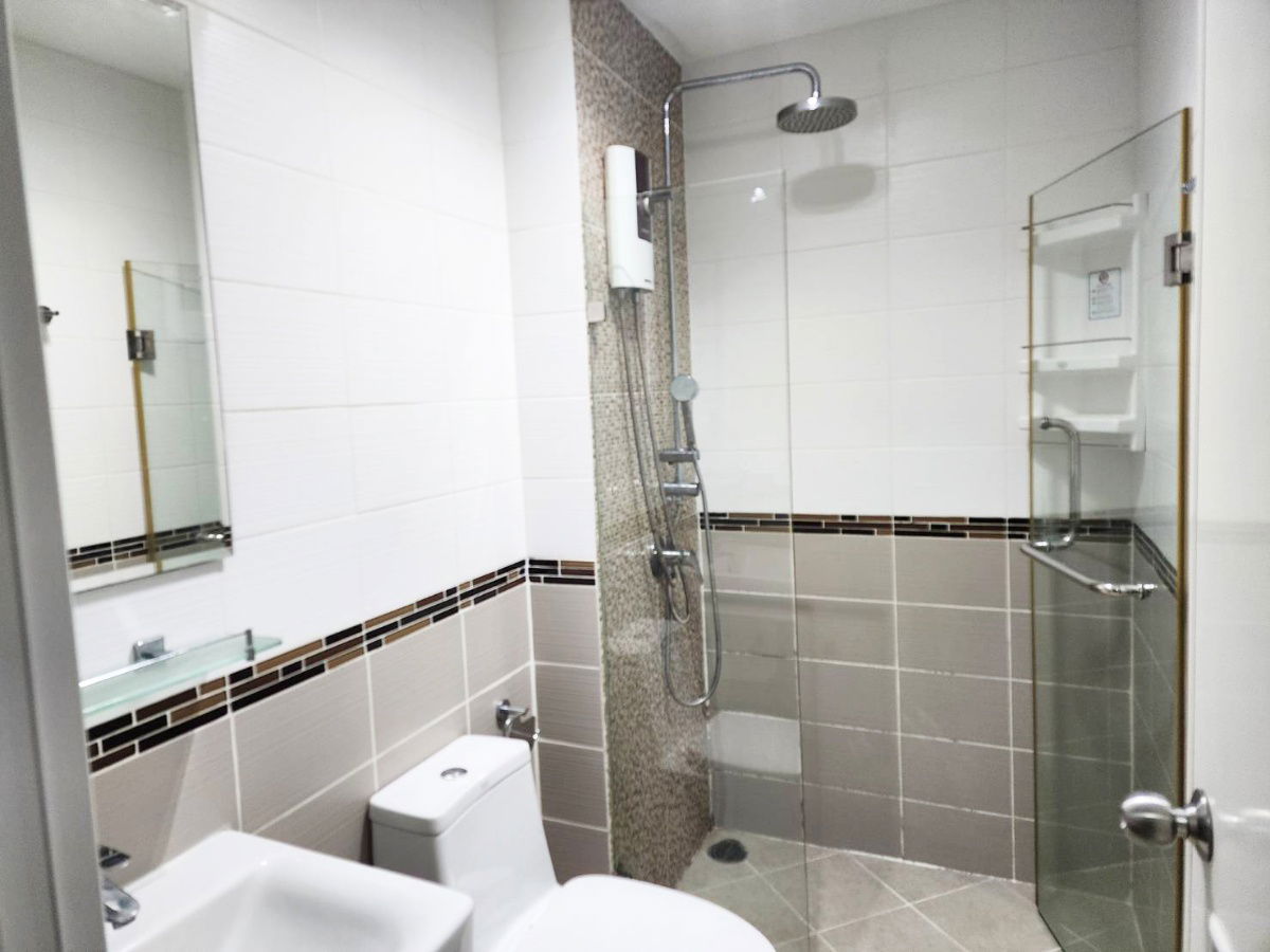 picture 1 bedroom condo for rent Pier 93 Rangsit Klong 4. Fully furnished. Great location. Ready to move in.  - 8/19