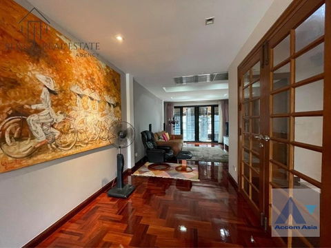 🔼🔽 AccomA 📩  3 BR Townhouse in Thung Maha Mek (AA37984)