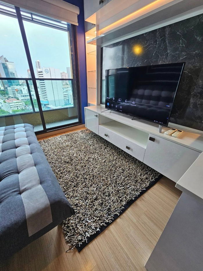 รูป ⚡ คอนโดพร้อมอยู่ สวยจริงไม่จกตา! | Lumpini Suite ชั้น 20 วิวเทพ + แต่งหรูครบชุด - รูปที่ 10/31