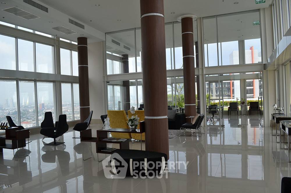 picture 2-BR Condo at Supalai Lite Sathorn-Charoenrat in Bang Khlo (ID 293944) - 3/5