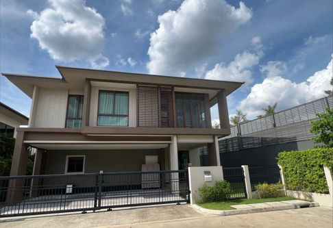 Single house for rent, Burasiri Village, Krungthep Kreetha, , beautiful, ready to move in, near The Mall Bangkapi. Interested, add Line @841qqlnr