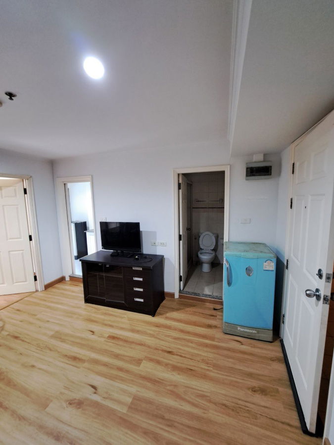 picture Urgent Rent! Beautiful Room Special Price! LPN Sukhumvit 77 - 1 Bed, 1 Bath - 36 Sq.M. - 3/8