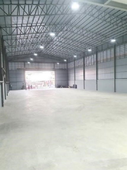 รูป ให้เช่าโกดัง 1,200 ตรม.สายไหม ใกล้ทางด่วน ความสูง 9 เมตร   พร้อมสำนักงาน ห้องน้ำ และจอดรถ ได้10 คันรถเทรนเลอร์และรถพ่วงเข้าได้ - รูปที่ 3/4
