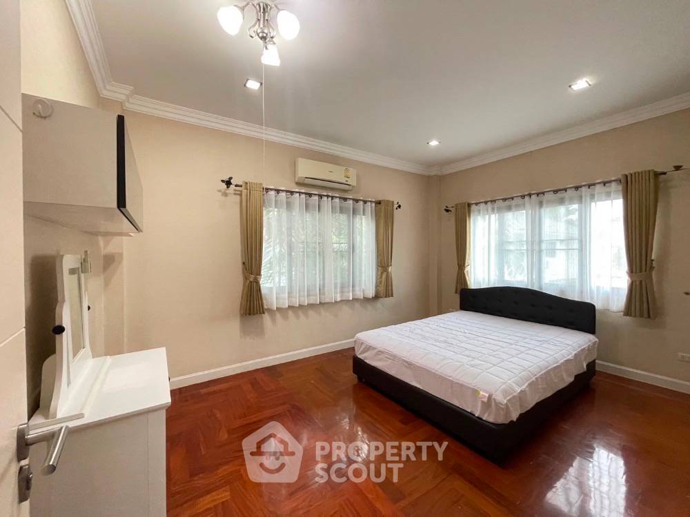 รูป บ้าน 5-ห้องนอน ใน บางรักน้อย (ID 1543686) - รูปที่ 20/37