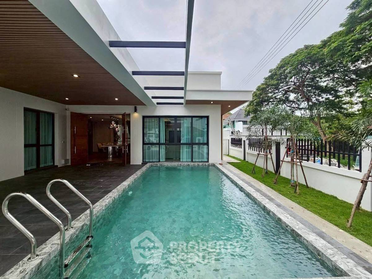 รูป วิลล่า 4-ห้องนอน ใกล้ เมืองพัทยา (ID 2259674) - รูปที่ 3/20