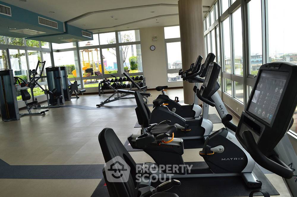 picture 2-BR Condo at Supalai Lite Sathorn-Charoenrat in Bang Khlo (ID 293944) - 2/5