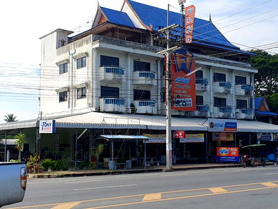Shophouses for sale Khai Bang Rachan Singburi : Tony Building Khai Bangkrachan 