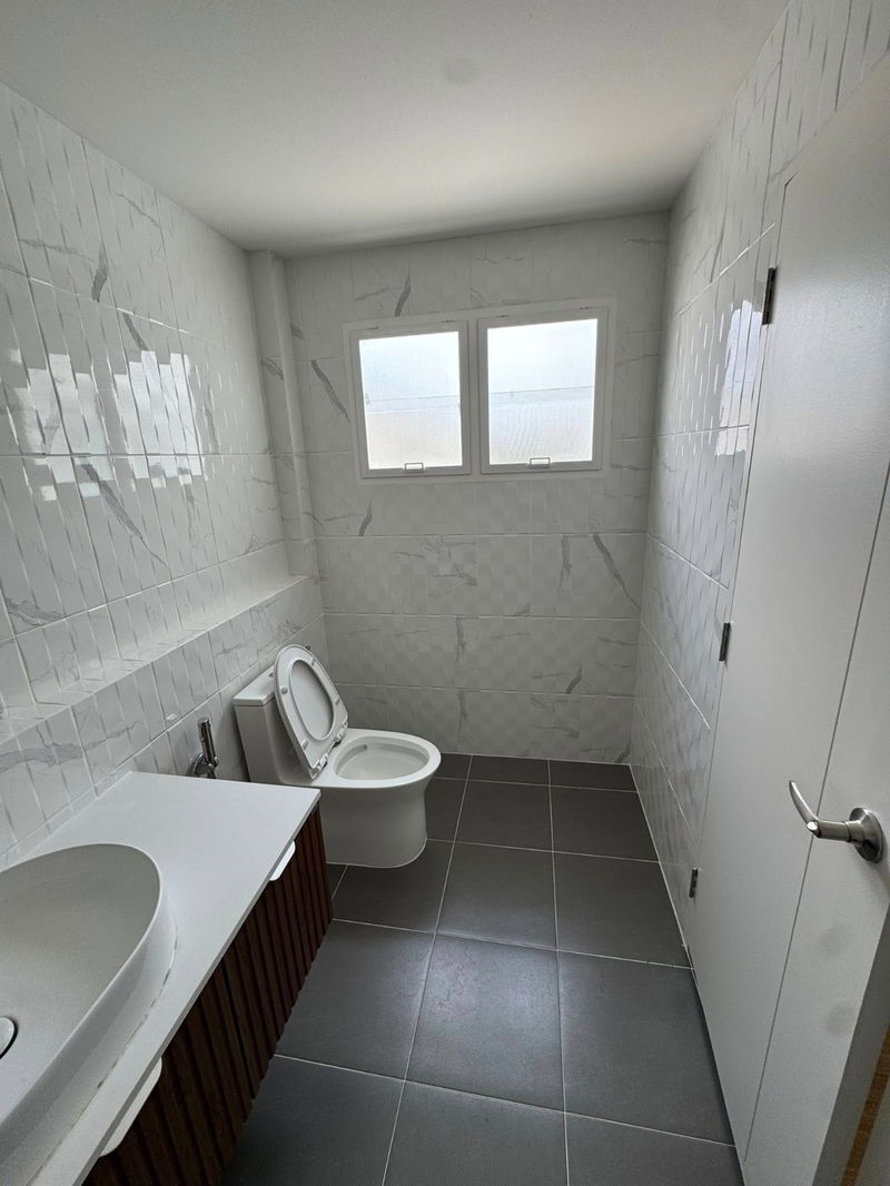 ขายบ้านเดี่ยว : หมู่บ้าน MODEN บางนา-เทพารักษ์(บางบ่อ) โครงการบ้านเดี่ยวสองชั้นจาก AP