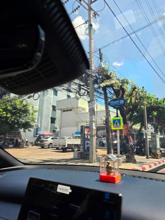 รูป ขายบ้านเก่า 2 ชั้น พื้นที่ประมาณ 200 ตรม. ซอยปรีดีพนมยงค์ 42 แยก 4 ที่่ดิน 93 ตรว. หน้ากว้าง ประมาณ 23 ลึก 16-18 เมตร   เหมาะสำหรับปรับปรุงใหม่ - รูปที่ 5/42