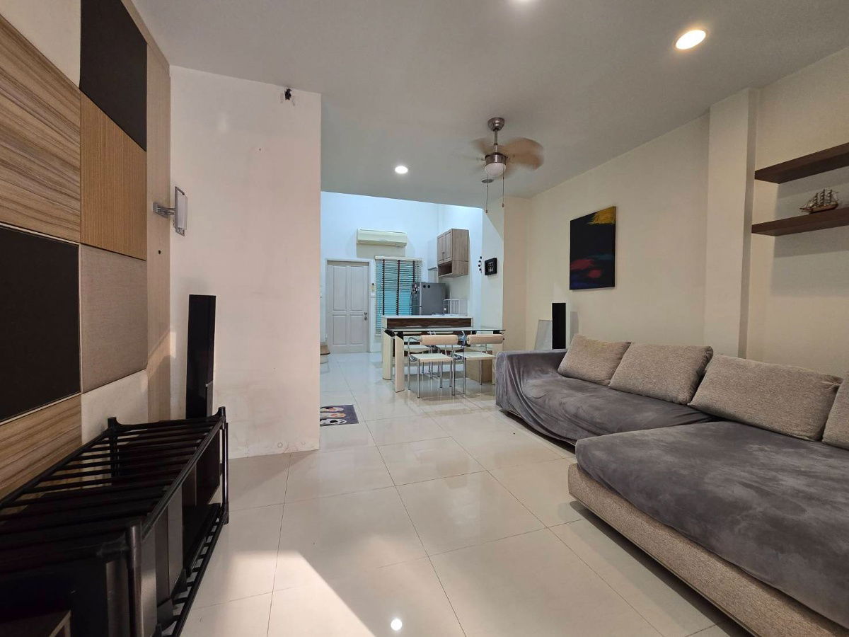 picture Townhome for Sale. Full Furnished and reafy to move in - 3/15