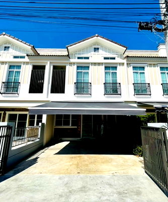 Townhouses for rent : Townhouse for rent, Indy Bangna Ramkhamhaeng 2 near Meka Bangna 
