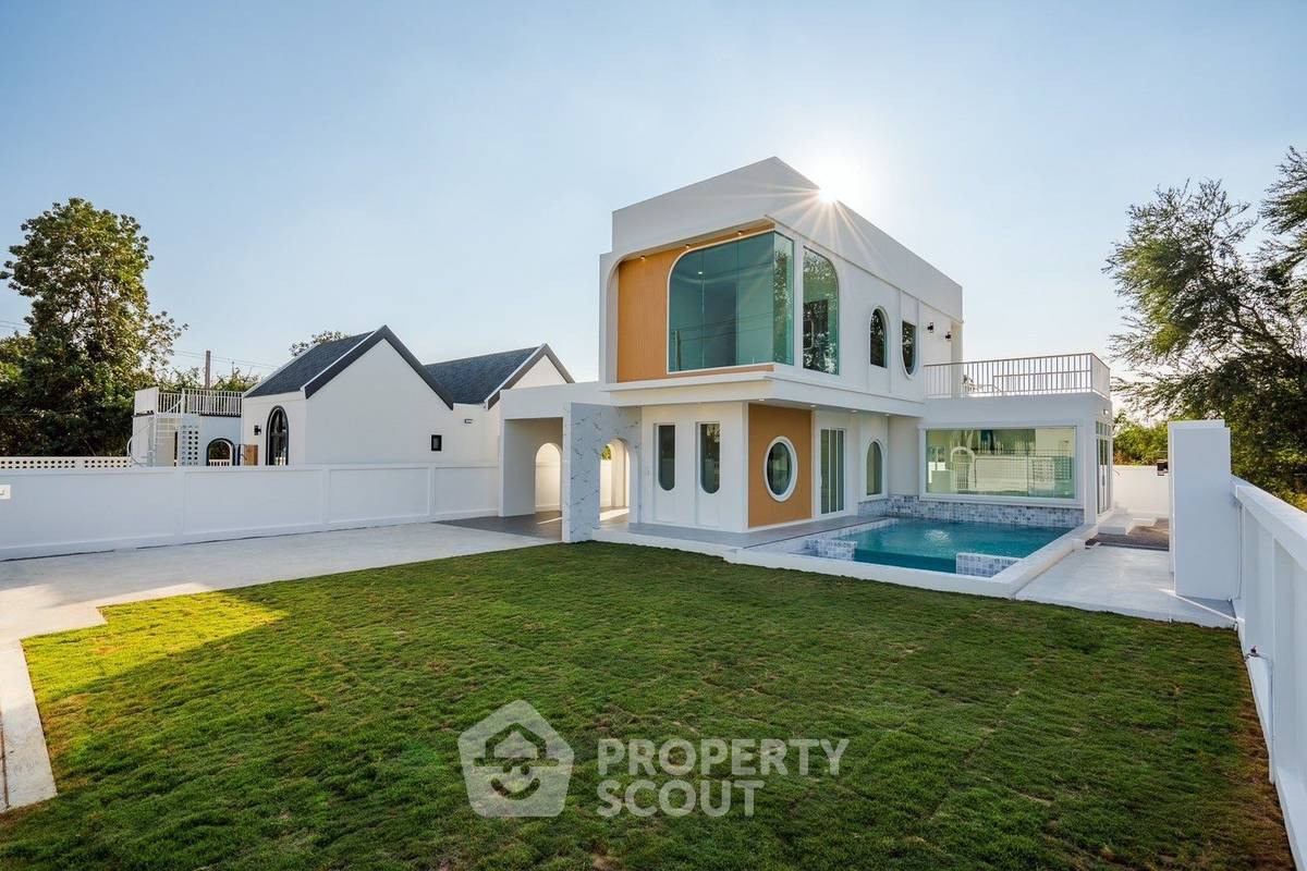 รูป วิลล่า 4-ห้องนอน ใน หินเหล็กไฟ (ID 2126833) - รูปที่ 1/19