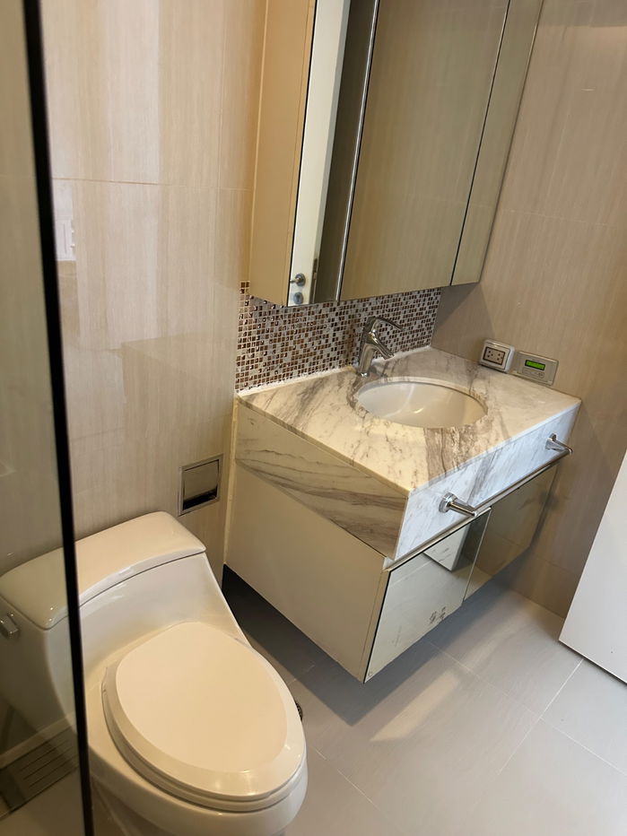 picture For rent 1 bedroom at Circle Living Prototype - 12/12