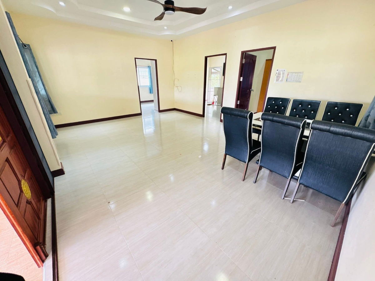 picture Single house for rent, good atmosphere, Chak Nok, Pattaya, small pets allowed - 10/22