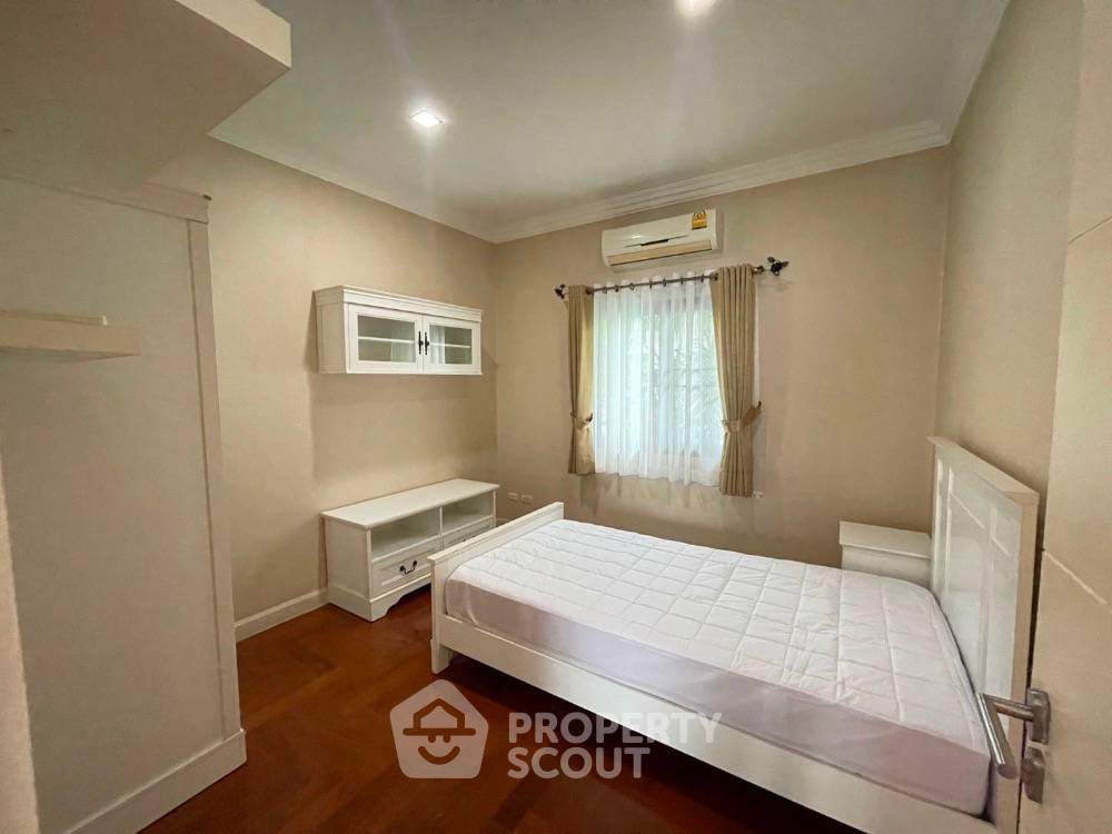 รูป บ้าน 5-ห้องนอน ใน บางรักน้อย (ID 1543686) - รูปที่ 23/37