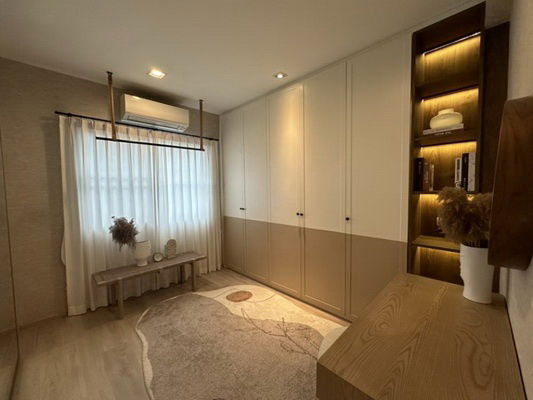 picture FOR RENT INDY 2 BANGNA - RAMKHAMHAENG 2 / 3 bedrooms 3 bathrooms / 36 Sqw. 138 Sqm. **60,000** CLOSE TO RAMKHAMHAENG 2 UNIVERSITY - 11/14