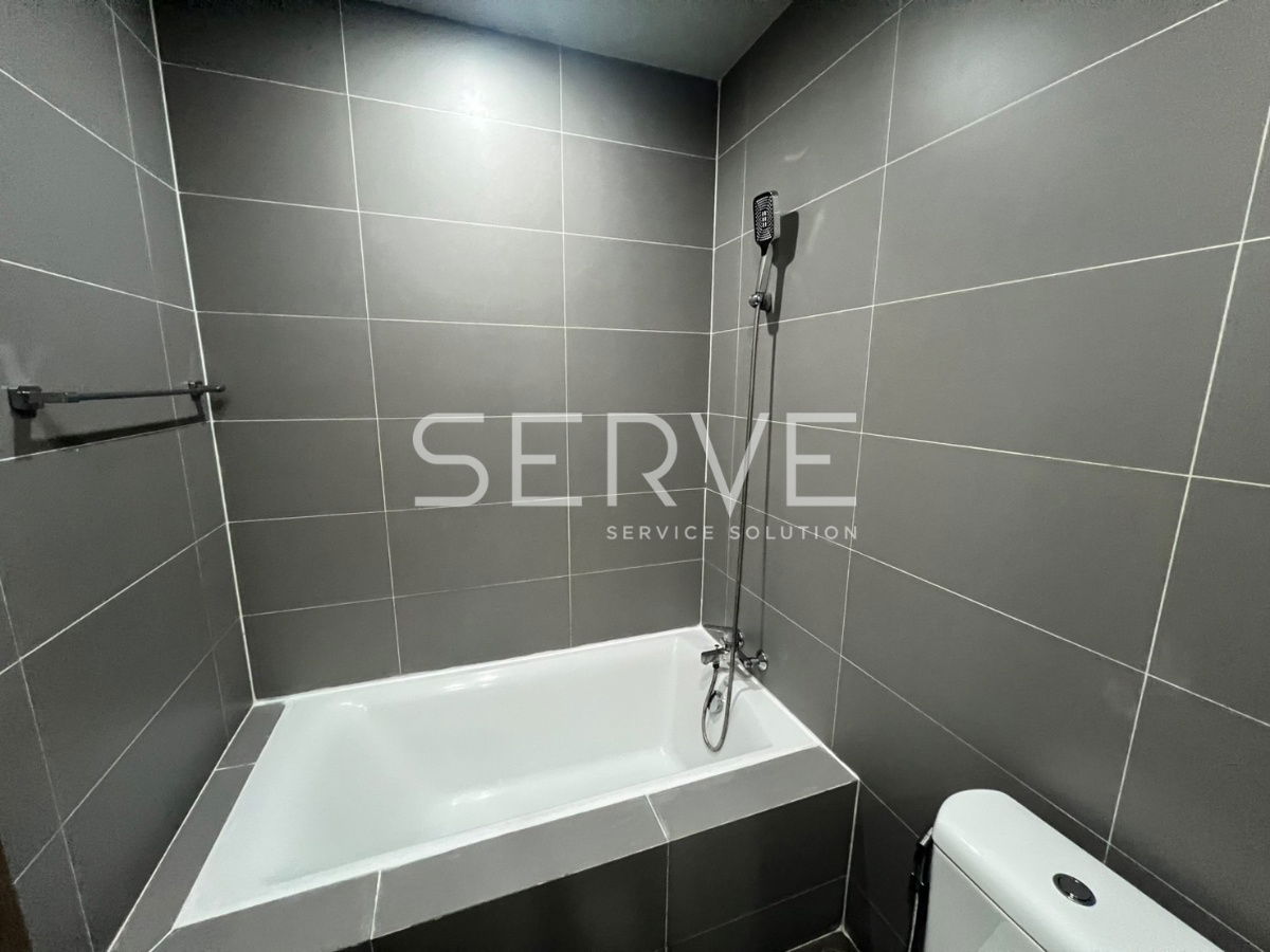 picture 1 Bed with Bathtub Large Room City view  Fully furnished Good Location Close to BTS Phaya Thai 200 m @ Noble Revent  - 2/8