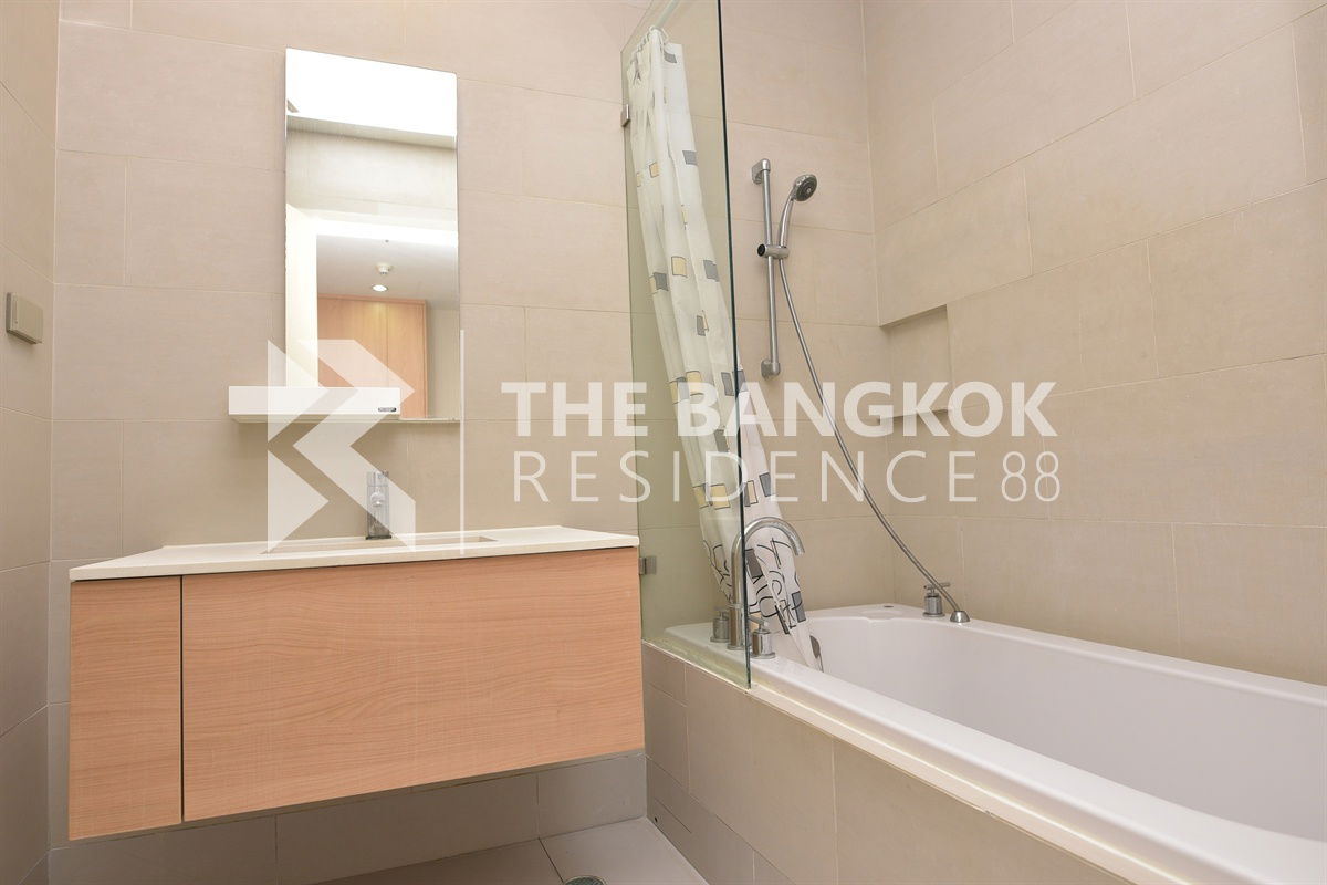 รูป Urgent Hot Deal Villa Racahthewi Studio 40 sqm. 19K/Month Call Khun Aumi 0658209572 - รูปที่ 4/4