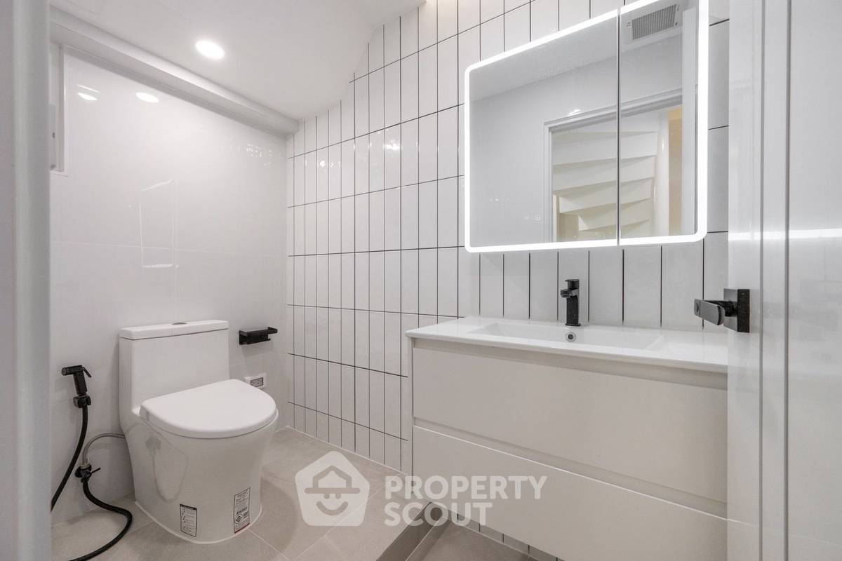 picture 2-BR Condo at Thonglor Tower Condominium near BTS Thong Lor (ID 2261456) - 14/24
