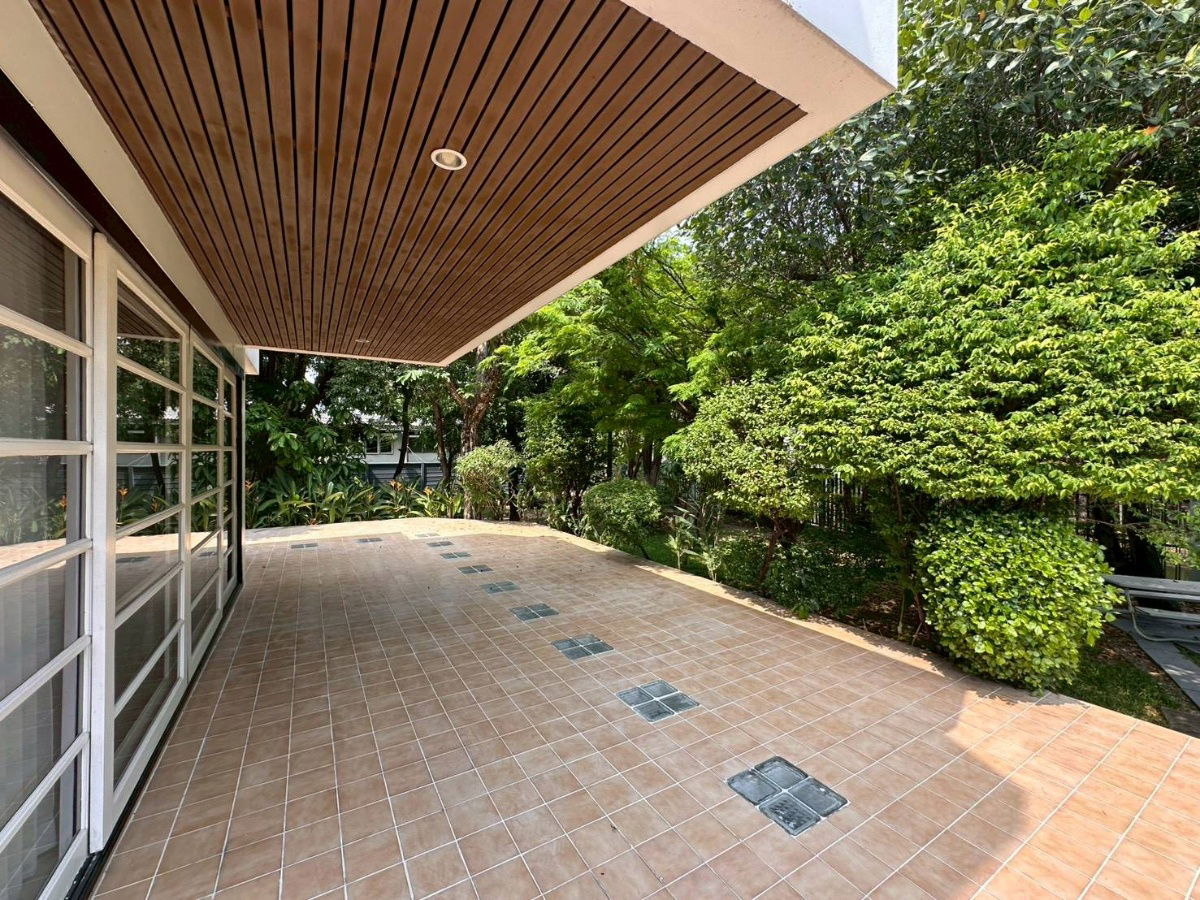 รูป ❖ Prime Location ❖ บ้านเดี่ยว 2 ชั้น 4 ห้องนอน 5 ห้องน้ำ 15 ที่จอดรถ | ขนาดที่ดิน 340.00 ตร.ว. พื้นที่ใช้สอย 800.00 ตร.ม. | ใกล้ BTS สถานีพระโขนง - รูปที่ 11/21