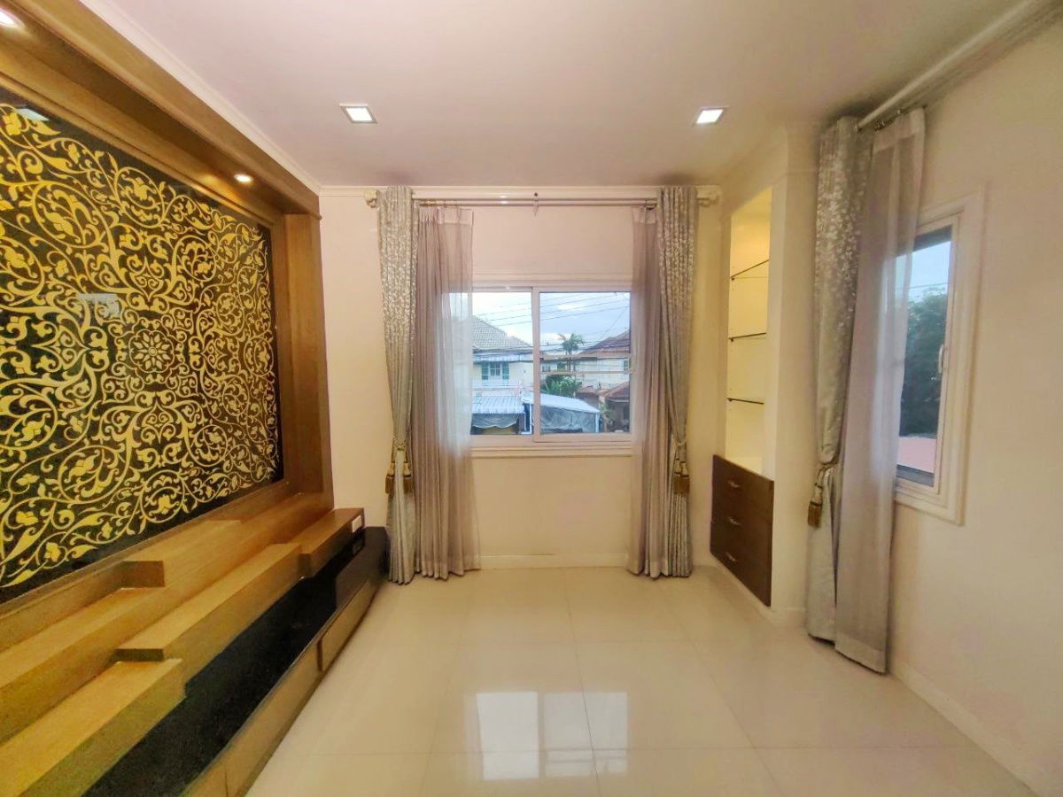 รูป ขายถูก บ้านเดี่ยวติดถนนใหญ่ ขนาด 58.5 ตรว. เค.ซี. พาร์ควิลล์ 3 (K.C. PARKVILLE 3) - รูปที่ 14/15