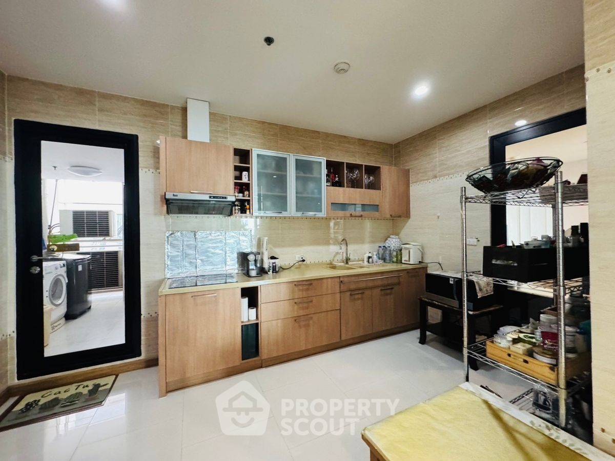 picture 4-BR Condo at Supalai Casa Riva close to Thanon Tok (ID 2088276) - 8/9