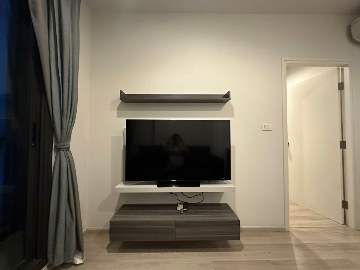 picture CO_RD07 Centric Ratchada - Huai Khwang, Room available for rent. Line: @cgestate - 4/10