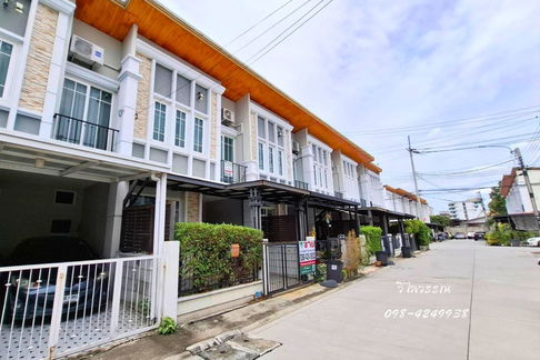 ทาวน์โฮม 4 ห้องนอน โกลเด้น ทาวน์ วงศ์สว่าง-แคราย พร้อมเฟอร์นิเจอร์ พร้อมอยู่ ทำเลดี ใกล้ ท่าน้ำนนท์   ถ.นนทบุรี 1 อ.เมืองนนทบุรี 