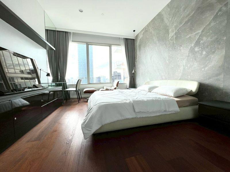 LTHC13046 – Condo for Rent (คอนโดให้เช่า) at 185 Rajadamri (185 ราชดำริ) Size 69.52 sqm. 1 Bed 1 Bath Near BTS Rajadamri / MRT Silom ONLY 60K/Month