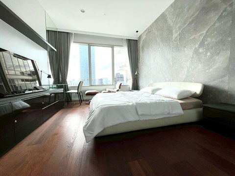 LTHC13046 – Condo for Rent (คอนโดให้เช่า) at 185 Rajadamri (185 ราชดำริ) Size 69.52 sqm. 1 Bed 1 Bath Near BTS Rajadamri / MRT Silom ONLY 60K/Month