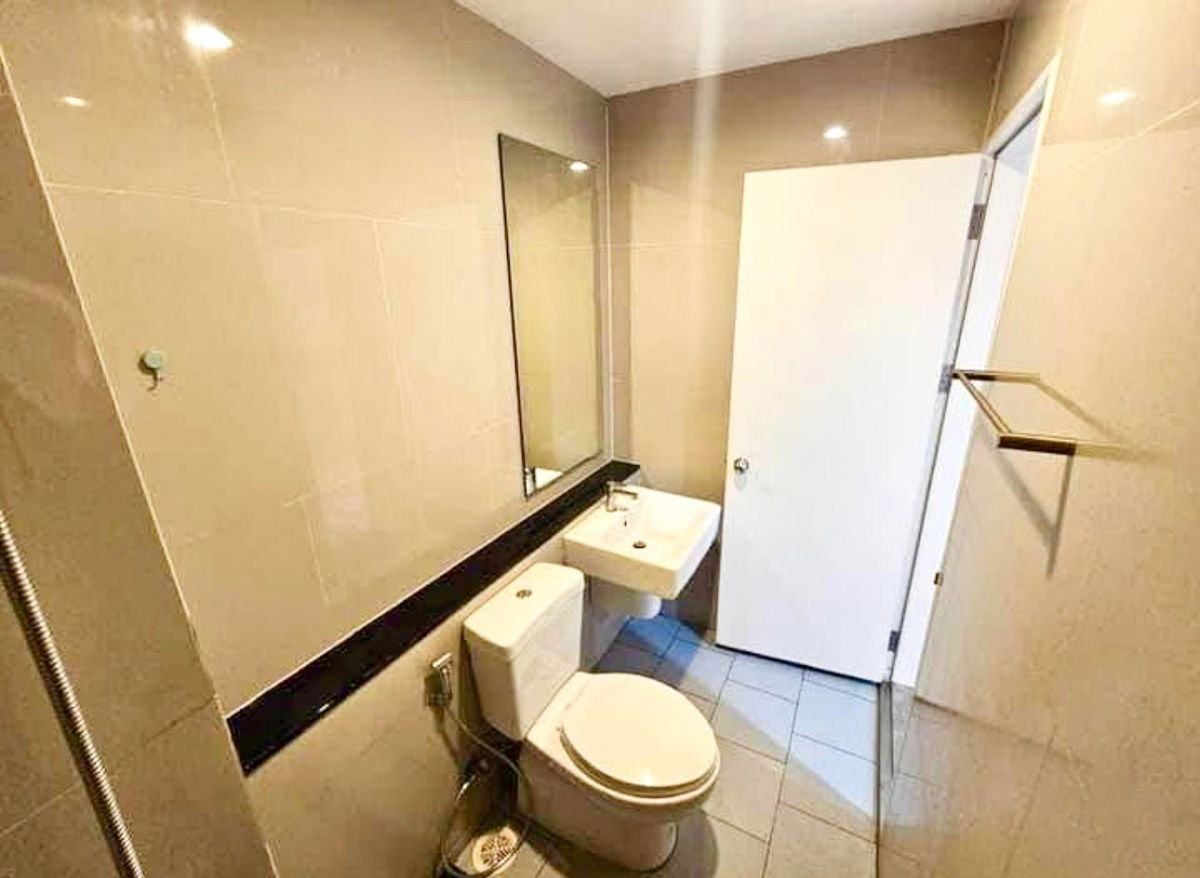 picture code : B126 Aspire Sathorn - Ratchaphruek - 3/9