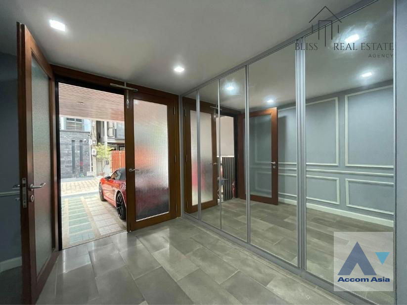รูป 🔼🔽 AccomA 📩  3 BR Townhouse in Thung Maha Mek (AA37984) - รูปที่ 5/12