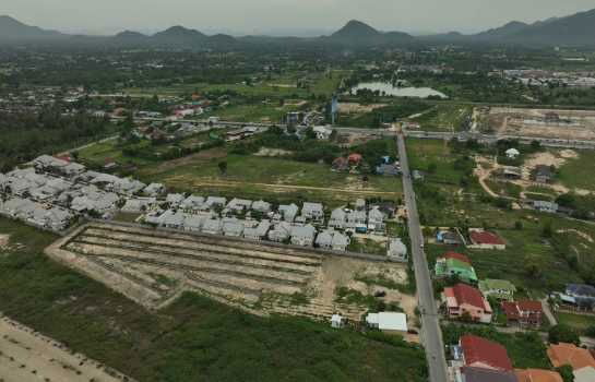 รูป ขาย ที่ดินผืนงามชะอำ-หัวหิน (ติดถนนวัดบางไทรย้อย) 3 แปลง 3 โฉนดรวม 9 ไร่เศษ - รูปที่ 9/12