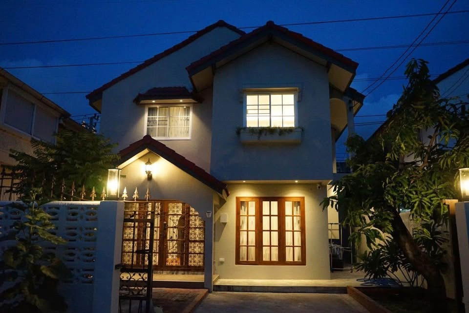 picture B1004 2-storey detached house for rent, Pracha Uthit Road, next to Ram Intra Expressway - 2/13