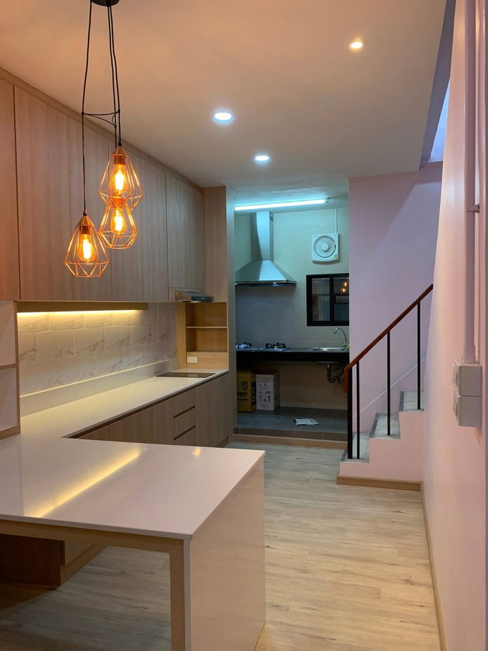 picture  For rent 4-story building with rooftop 🏢Located in the heart of Asoke-Din Daeng, in the Din Daeng-Ratchada-Huai Khwang-Rama 9 area - 5/15