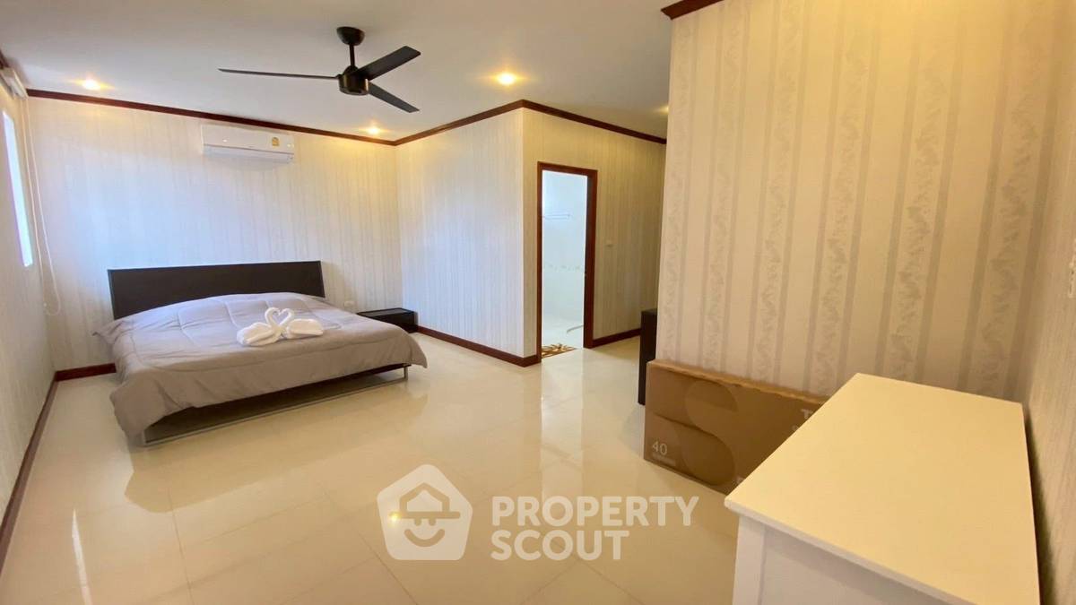 รูป วิลล่า 5-ห้องนอน ใกล้ เมืองพัทยา (ID 2265856) - รูปที่ 14/17