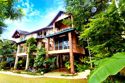 บ้านเดี่ยวให้เช่า : สร้างใหม่ รวมโชคมอลล์ 700 ม.สไตล์อังกฤษ 3นอน โลตัส เชียงใหม่ ให้เช่าบ้านเดี่ยว 3 ชั้น 2 น้ำ ติดถนนใหญ่ สามารถทำการค้า