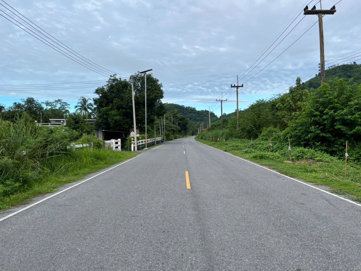 รูป ขายที่ดิน 2 ไร่ ติดถนนหลวง ตำบลเขาพระ หน้ากว้าง 50 เมตร วิวเขาชัด สวยบรรยากาศดี - รูปที่ 27/37