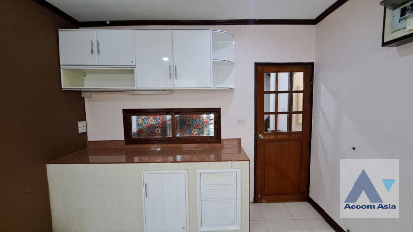 picture 🔼🔽 AccomA 📩 Home Office 4 BR Townhouse in Phra Khanong Nuea (AA37344) - 14/20