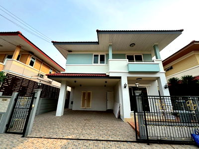 ขายบ้านเดี่ยว : บ้าน บ้านเดี่ยว 2 ชั้น ระเบียงสวน 4 ใกล้ เมกะบานาง เพียง 13 นาที พร้อมอยู่ เฉลิมพระเกียรติ ร 9 ซอย 28 กรุงเทพมหานคร