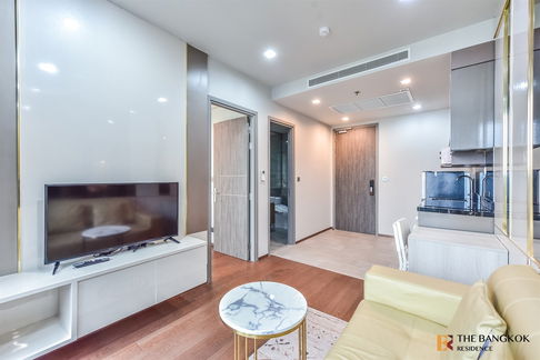 Available for rent October25 Ideo Q Victory 1B1B 35.8 sqm. 25K/Month Call Khun Aumi 0658209572
