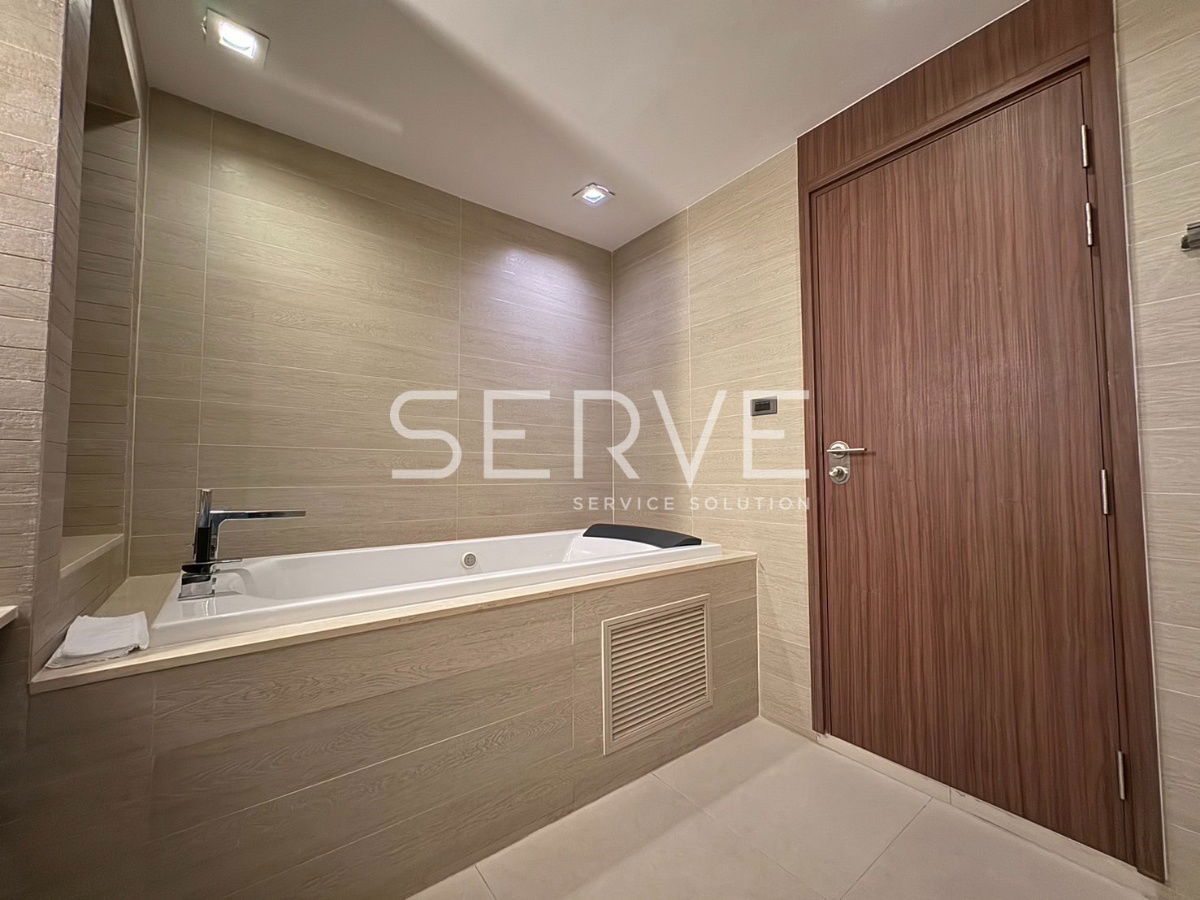 picture 3 Beds with Bathtub 171.44 sq.m. Good Location  BTS Chong Nonsi 650 m, at The Hudson Sathorn 7 Condo / For Sale - 10/12