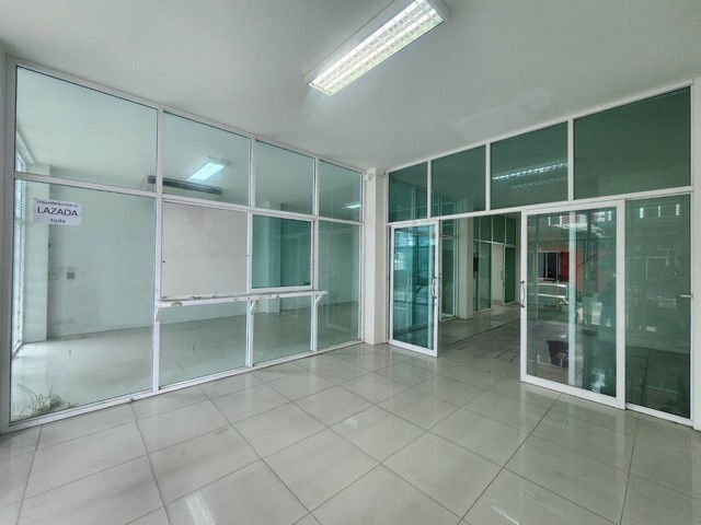 picture FOR SALE  TOWNHOUSE PROPERTY  9000000 BAHT. - 3/8