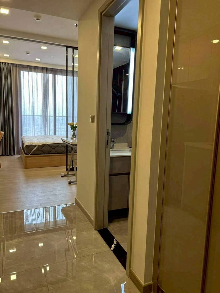 รูป One9five 🔥Hot Deal🔥 MRT Rama9  1 bedroom 1 bathroom  27 sqm 35th floor  Fully furnished and electrical appliances 1 year contract 18,000 per month   - รูปที่ 2/8