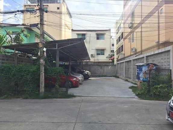 รูป ขายที่ดินเปล่า ใกล้รถไฟฟ้าใต้ดินห้วยขวาง ซ.รัชดาภิเษก 10 ขนาด 50 ตารางวา ที่ถมแล้ว - รูปที่ 1/7