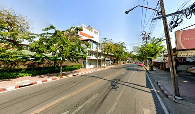 ที่ดิน รร.เสนาธิการทหารบก : ขายที่ดินพร้อมบ้านติดถนนพิชัย เดินทางเข้าออกสะดวก ใกล้แม็กโคร สามเสน