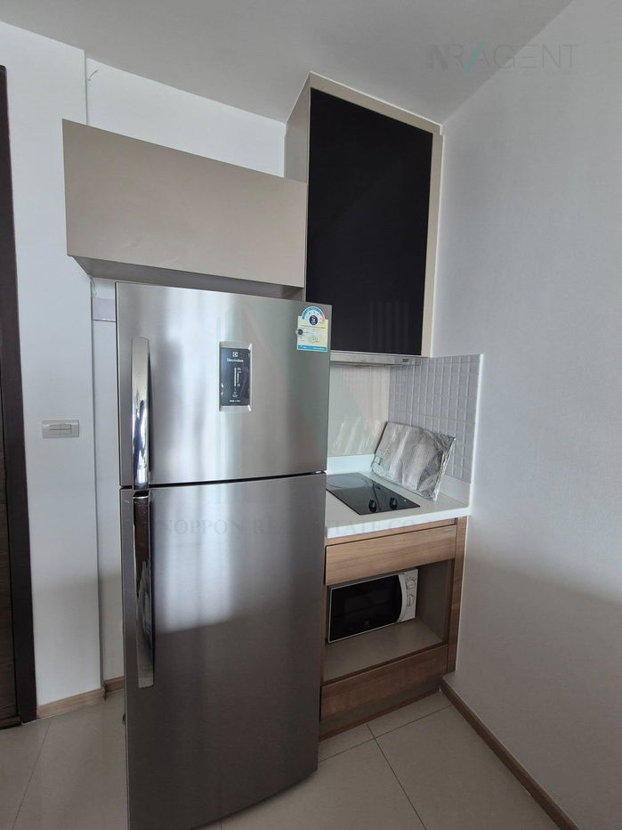 picture For Rent Condo RHYTHM PHAHOL - ARI Building 1, Floor 40,1 bed room, Room size 45 sqm - 7/8