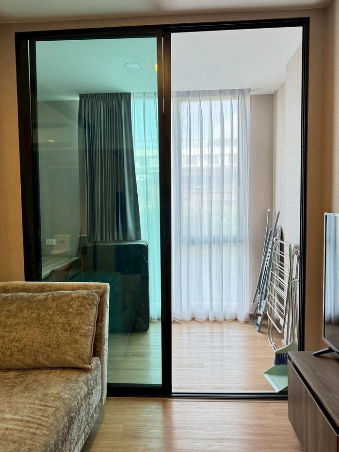 picture Urgent Rent!! Great Price! Beautifully Decorated Room at Lloyd Soonvijai-Thonglor - 7/19