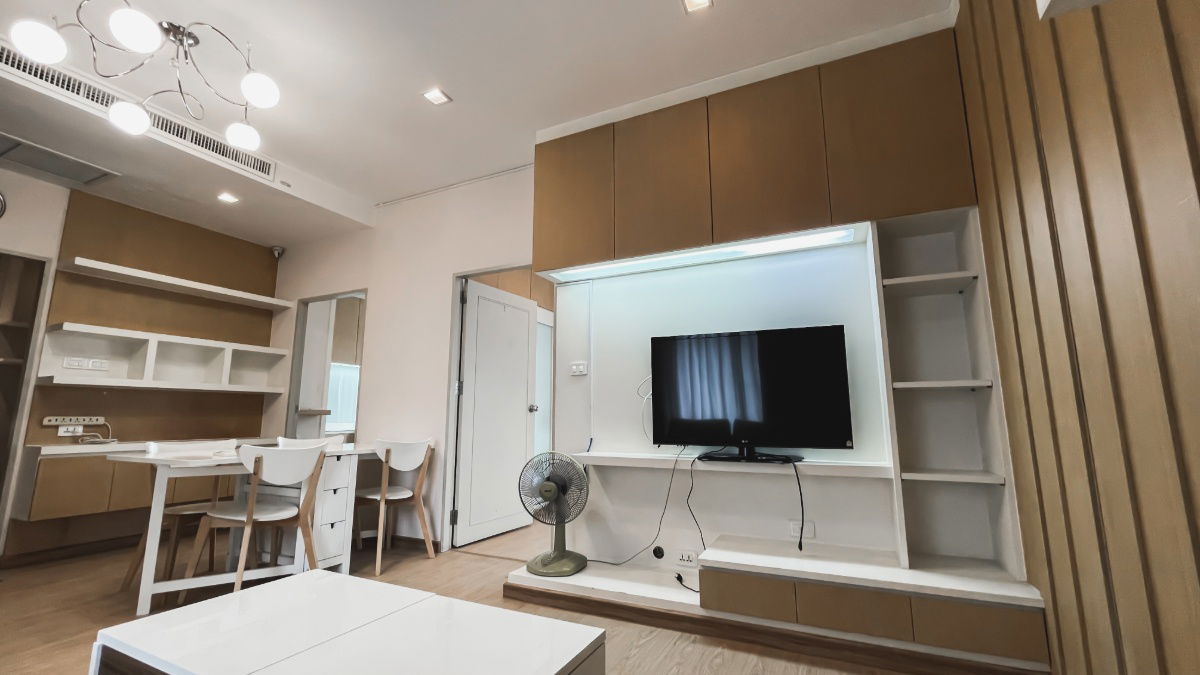 picture Rare Unit for rent noble  reveal ekkamai 3 bedroom 2 bathroom - 9/30