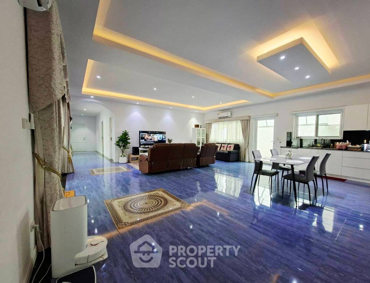 picture 3-BR Villa in Hin Lek Fai (ID 2264942) - 16/16